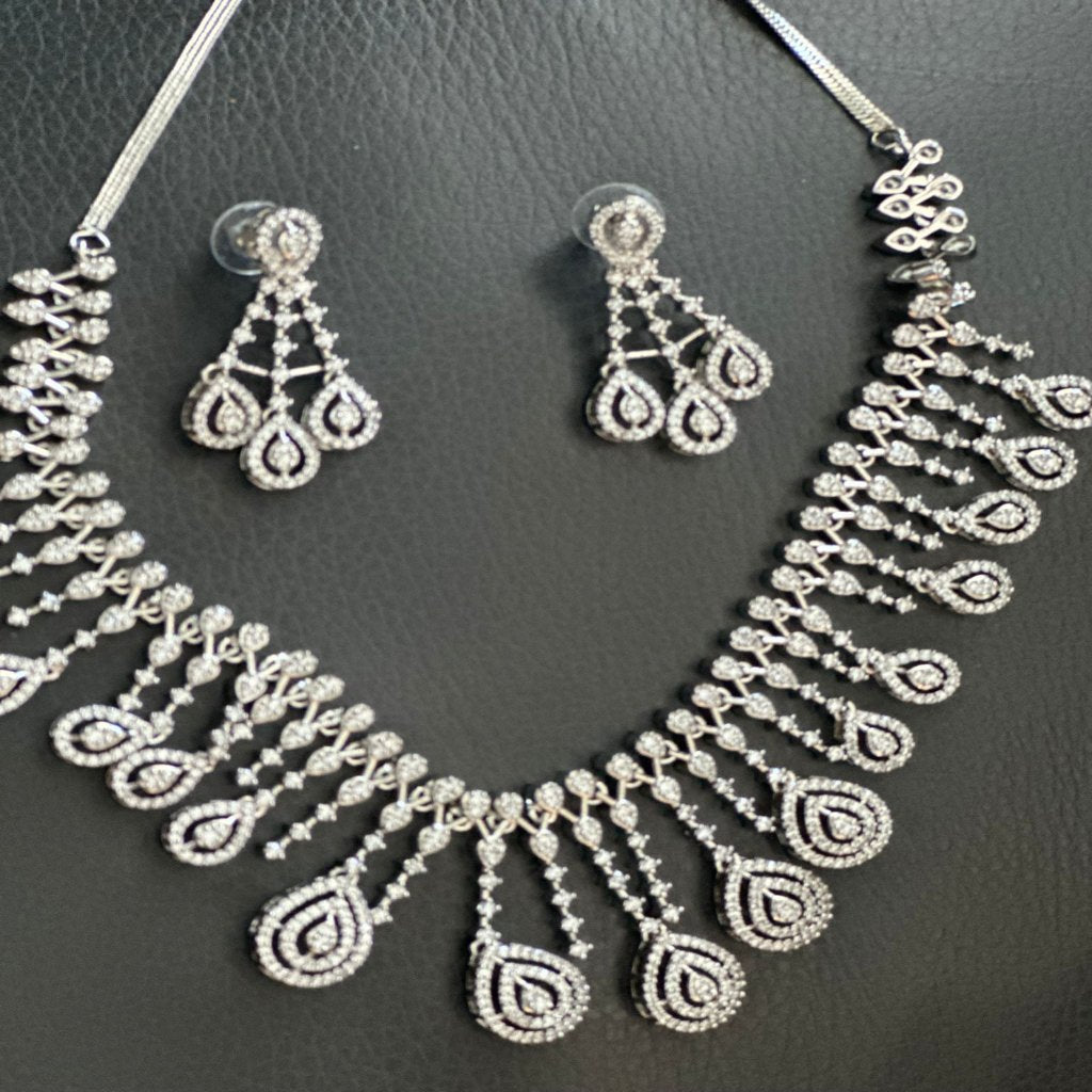 Teardrop Design AD Stone Studded Choker Set | Matching Earrings